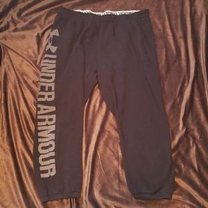 Calf length sweatpants